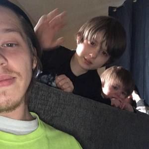 Meet your Posher, Casey